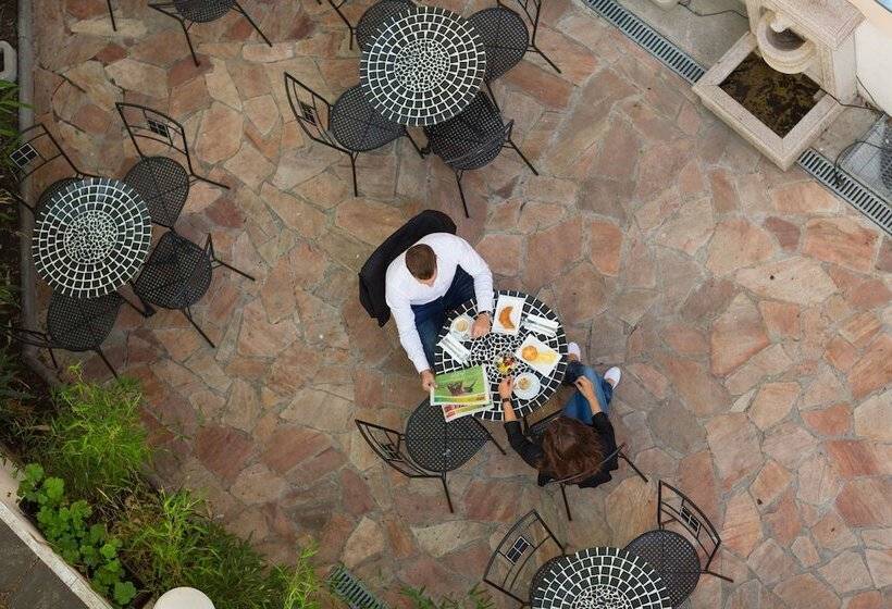 Best Western Plus Hotel Arcadia