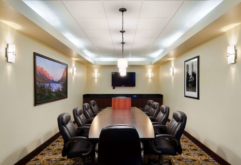 فندق Best Western Shelby Inn & Suites