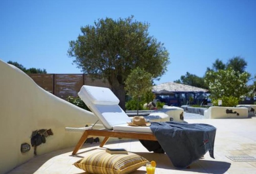 酒店 Black Rose Beach Suites