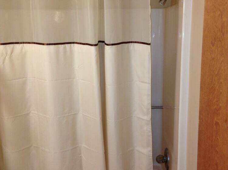 호텔 Budget Host Inn