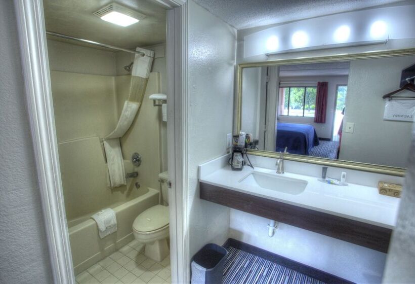 فندق Budgetel Inn And Suites Plus Helen