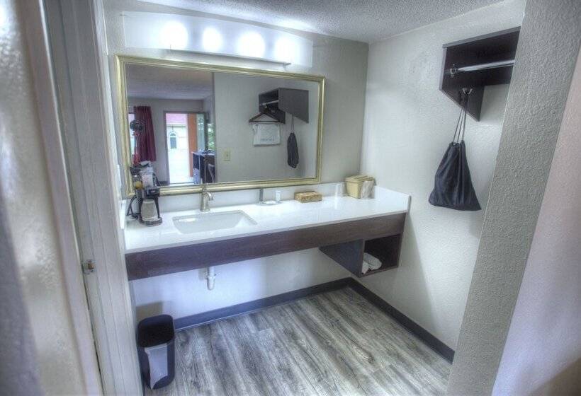 فندق Budgetel Inn And Suites Plus Helen