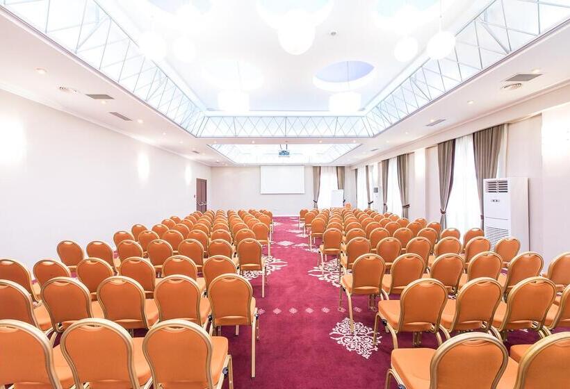 ホテル Caro Horoscop