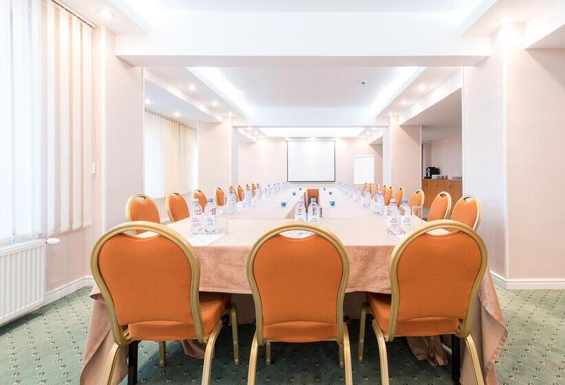 هتل Caro Horoscop