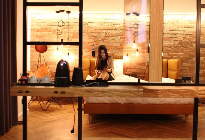 ホテル Caro Horoscop