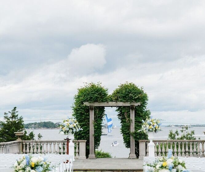 Отель Castle Hill Inn