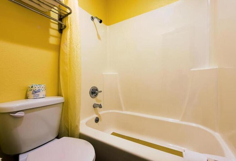 ホテル Coastal Inn By Oyo Lincoln City Oregon Coast Hwy