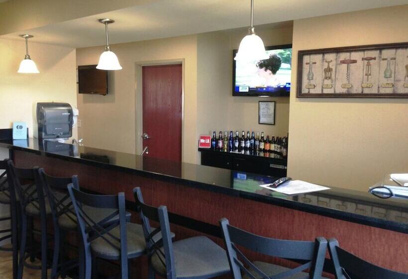 Cobblestone Hotel & Suites   Seward