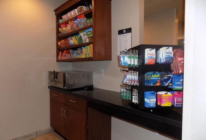 Cobblestone Hotel & Suites   Seward