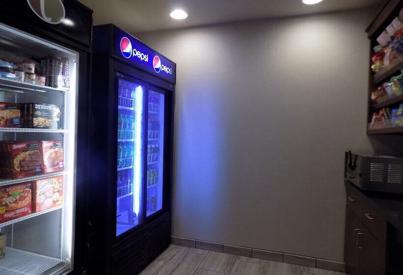 Cobblestone Hotel & Suites   Seward