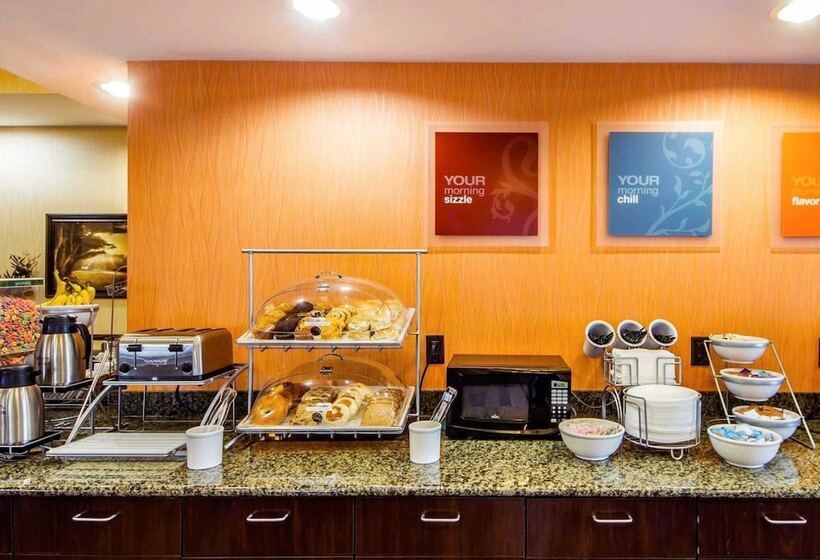 فندق Comfort Inn & Suites