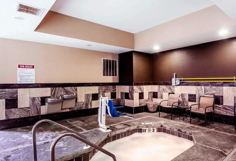 فندق Comfort Inn & Suites