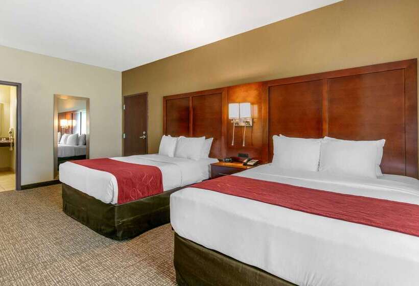 Отель Comfort Suites
