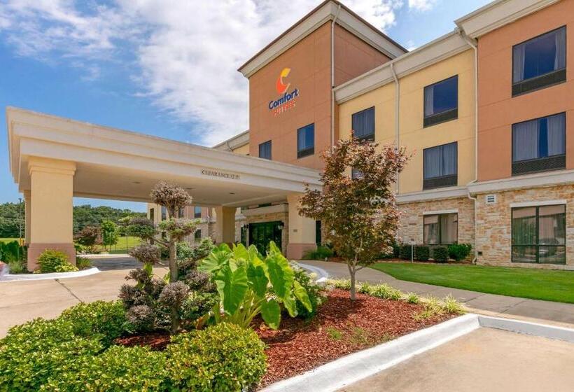 Отель Comfort Suites