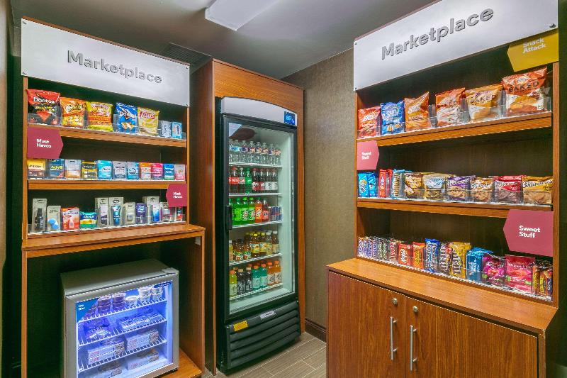 Отель Comfort Suites