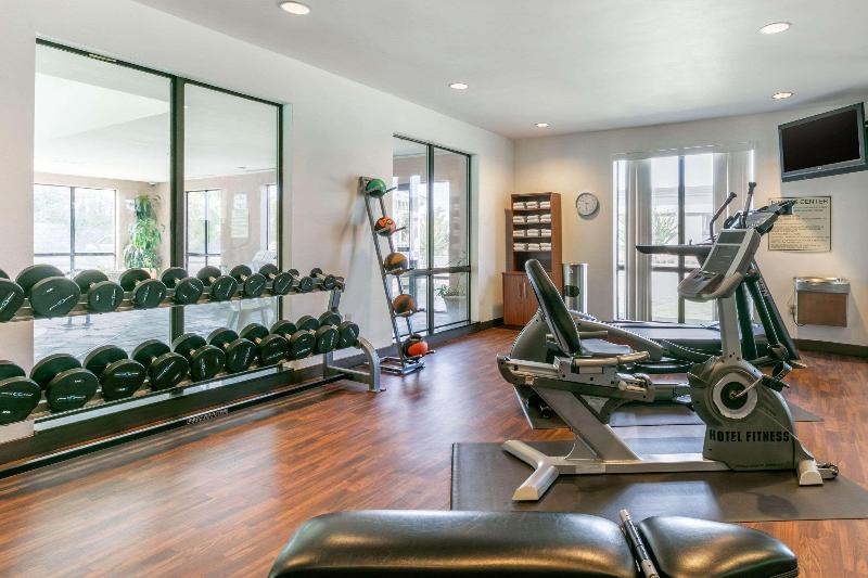 Отель Comfort Suites