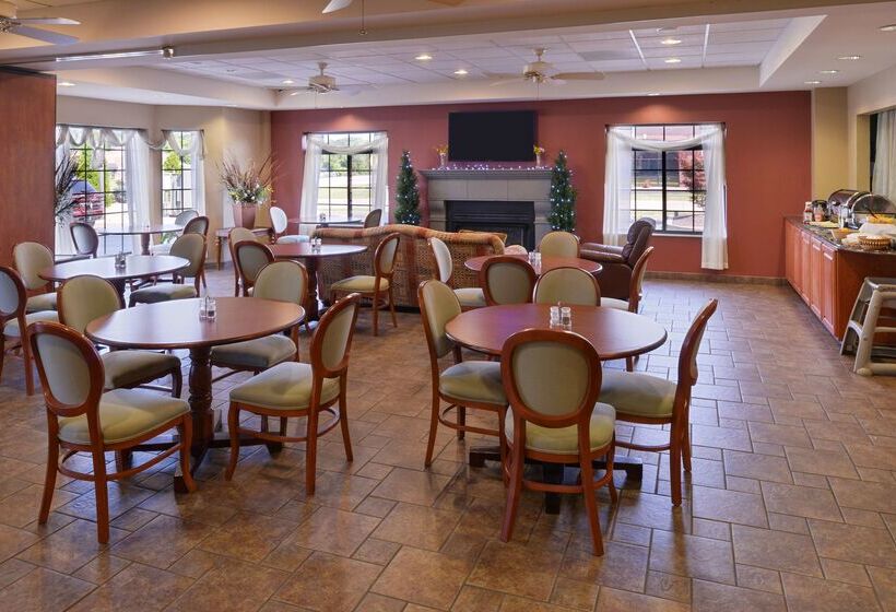 فندق Country Hearth Inn & Suites Edwardsville