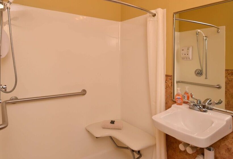 فندق Country Hearth Inn & Suites Edwardsville