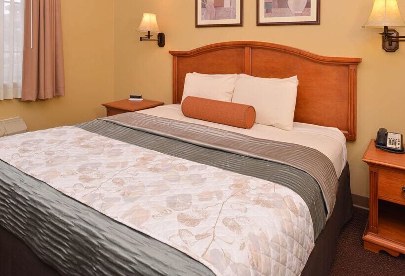 فندق Country Hearth Inn & Suites Edwardsville