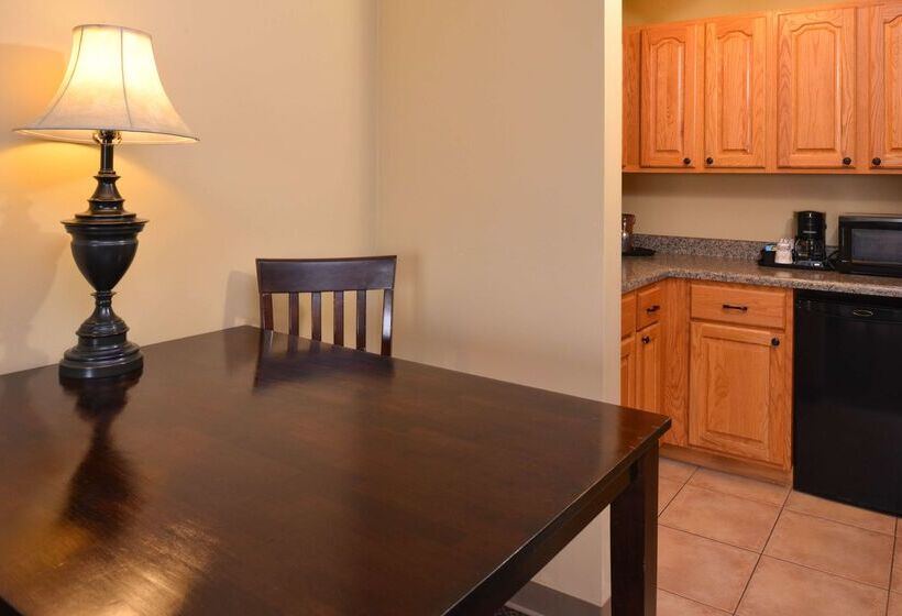 فندق Country Hearth Inn & Suites Edwardsville