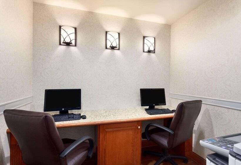 فندق Country Inn & Suites By Radisson, Buffalo South I90, Ny