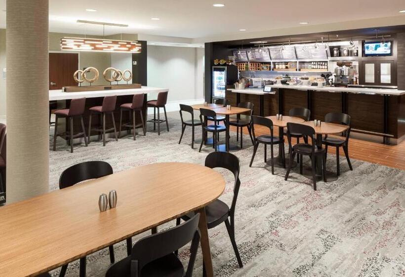 호텔 Courtyard By Marriott Hattiesburg