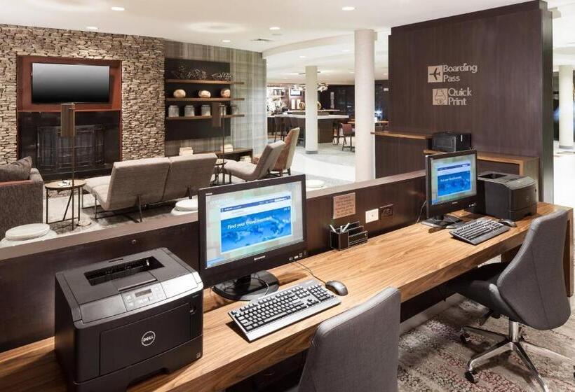 호텔 Courtyard By Marriott Hattiesburg