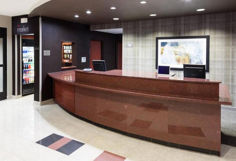 호텔 Courtyard By Marriott Hattiesburg