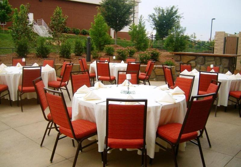 酒店 Courtyard By Marriott Raleigh North/triangle Town Center