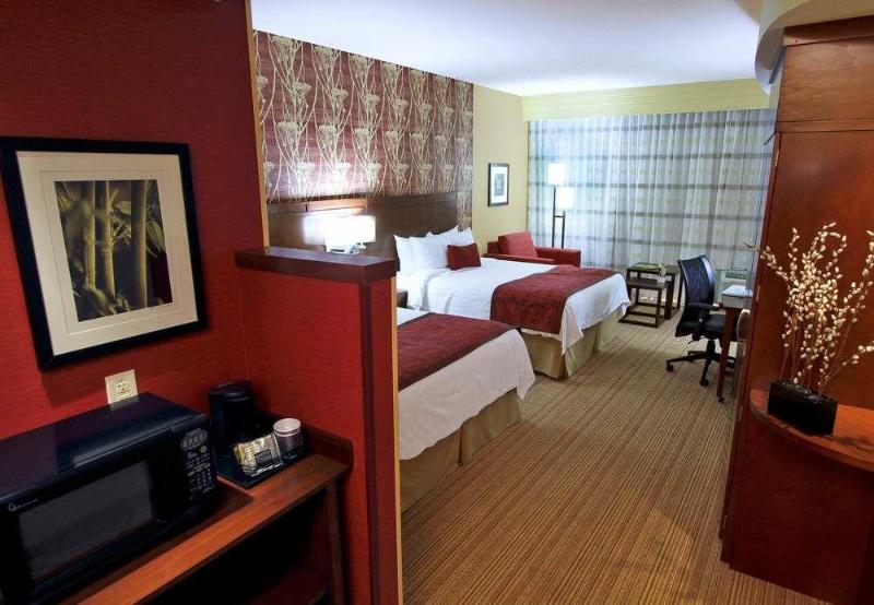 酒店 Courtyard By Marriott Raleigh North/triangle Town Center