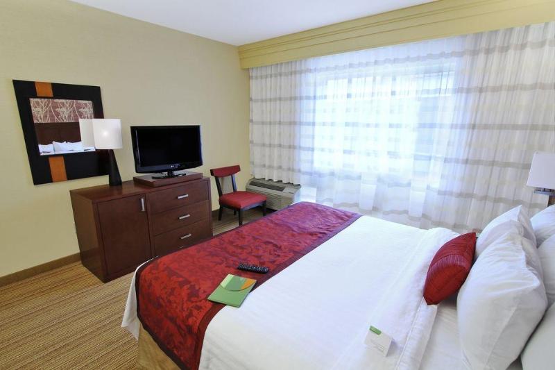 酒店 Courtyard By Marriott Raleigh North/triangle Town Center