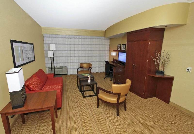 酒店 Courtyard By Marriott Raleigh North/triangle Town Center