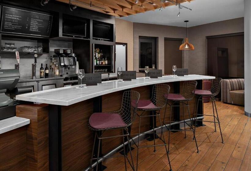 酒店 Courtyard By Marriott Raleigh North/triangle Town Center