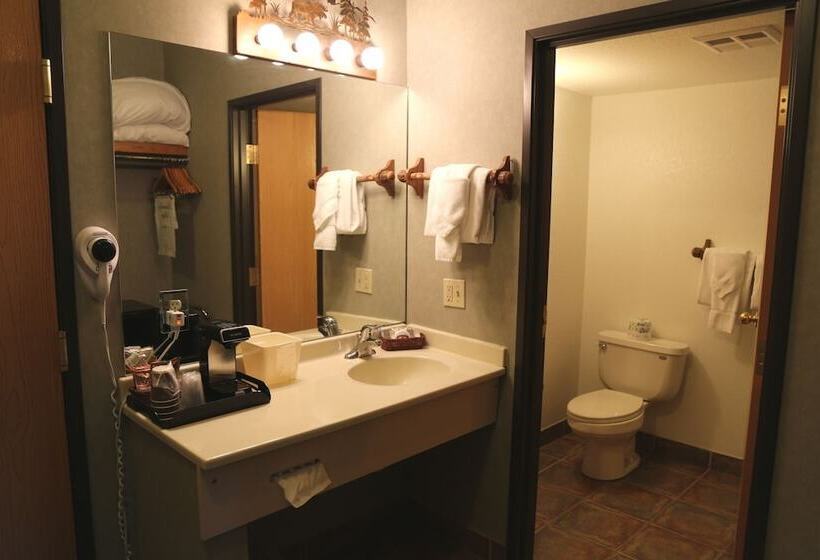 فندق Crooked River Lodge