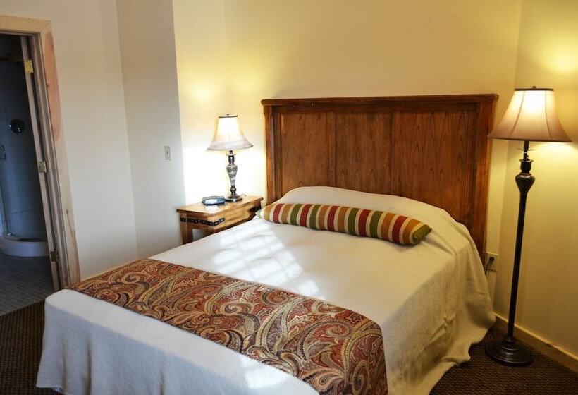 فندق Crooked River Lodge