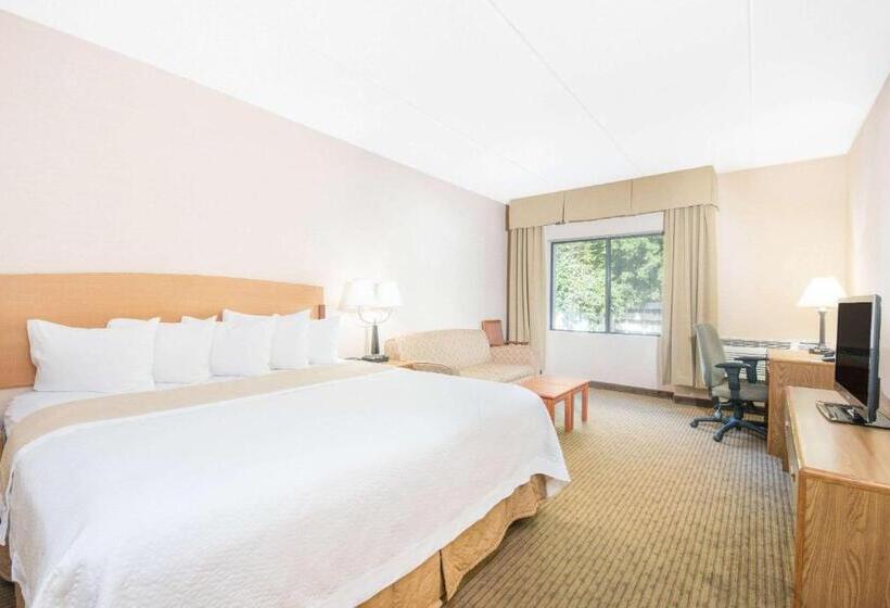 هتل Days Inn By Wyndham Duluth Lakewalk