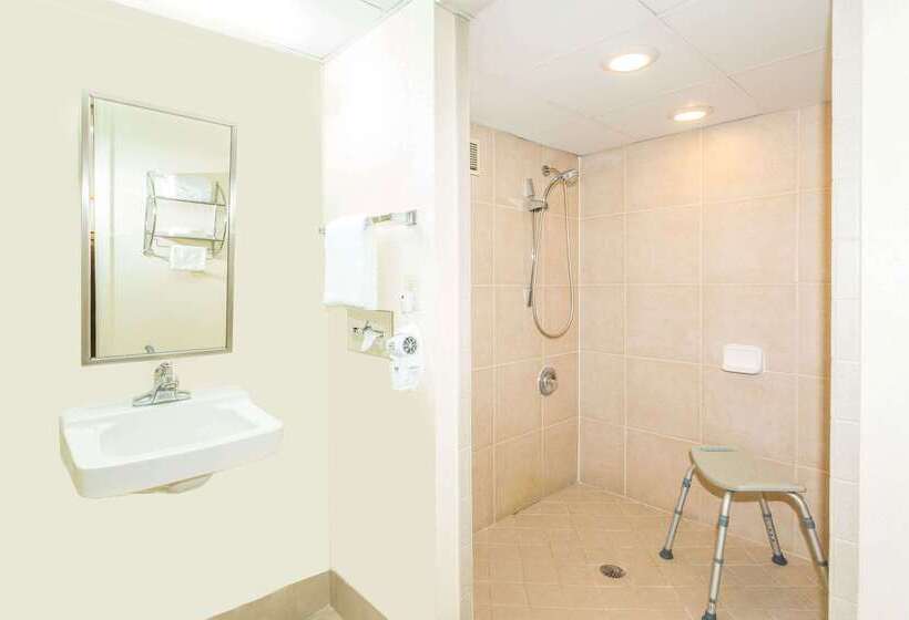 בית מלון כפרי Days Inn By Wyndham Valdosta/near Valdosta Mall