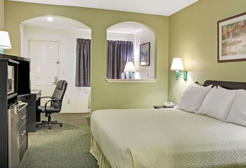 בית מלון כפרי El Campo Tx