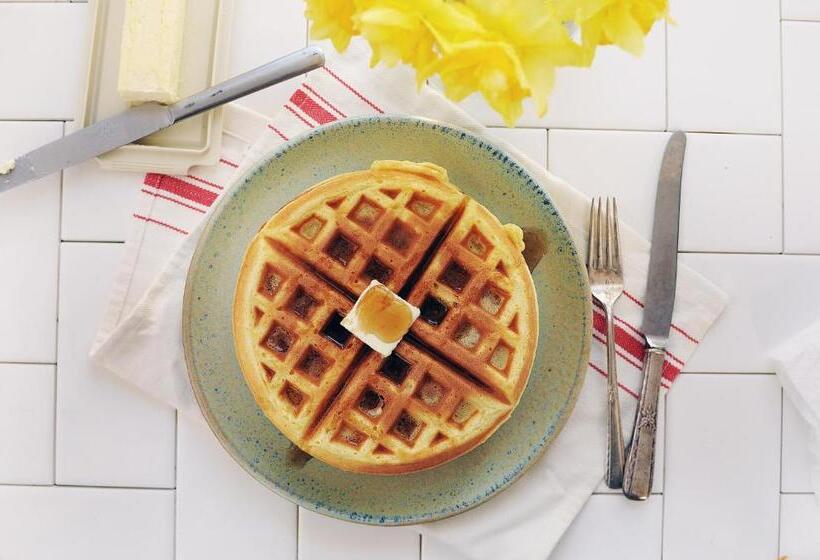 فندق Depot Inn & Suites