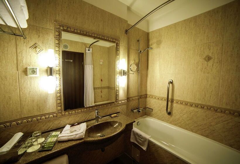 Doubletree By Hilton Hotel Sighisoara   Cavaler