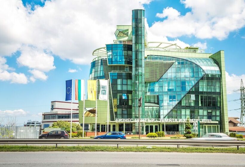 Earth & People Hotel & Spa   Free Parking