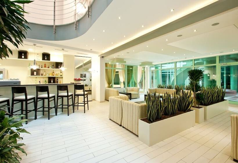 Earth & People Hotel & Spa   Free Parking