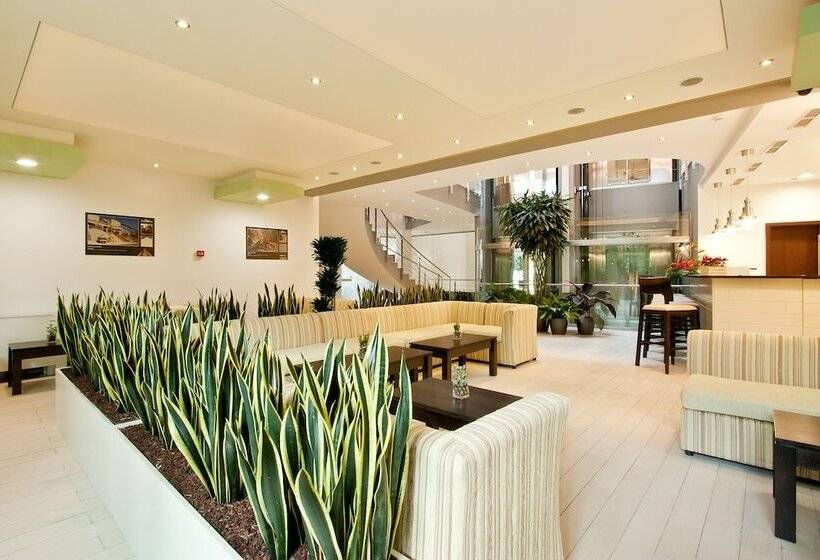 Earth & People Hotel & Spa   Free Parking