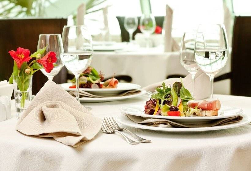 Earth & People Hotel & Spa   Free Parking