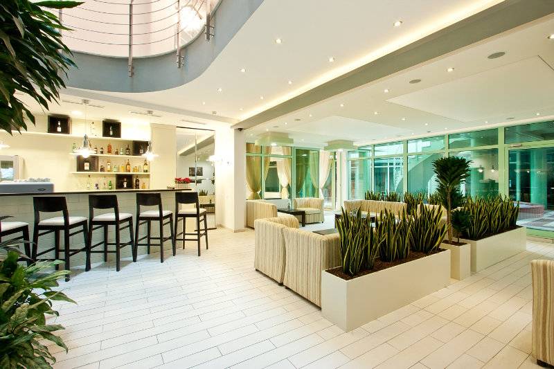 Earth & People Hotel & Spa   Free Parking