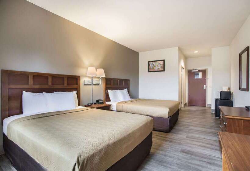 בית מלון כפרי Econo Lodge