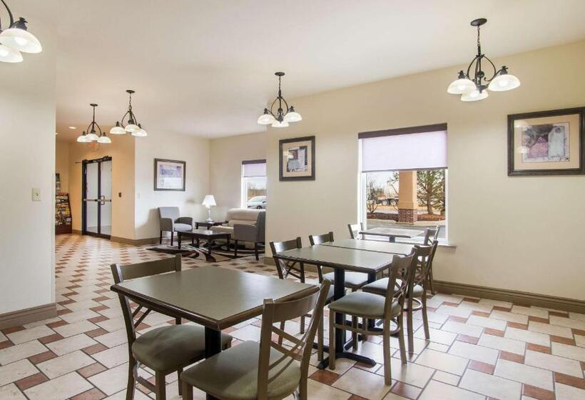 בית מלון כפרי Econo Lodge