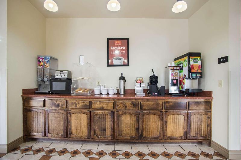 בית מלון כפרי Econo Lodge