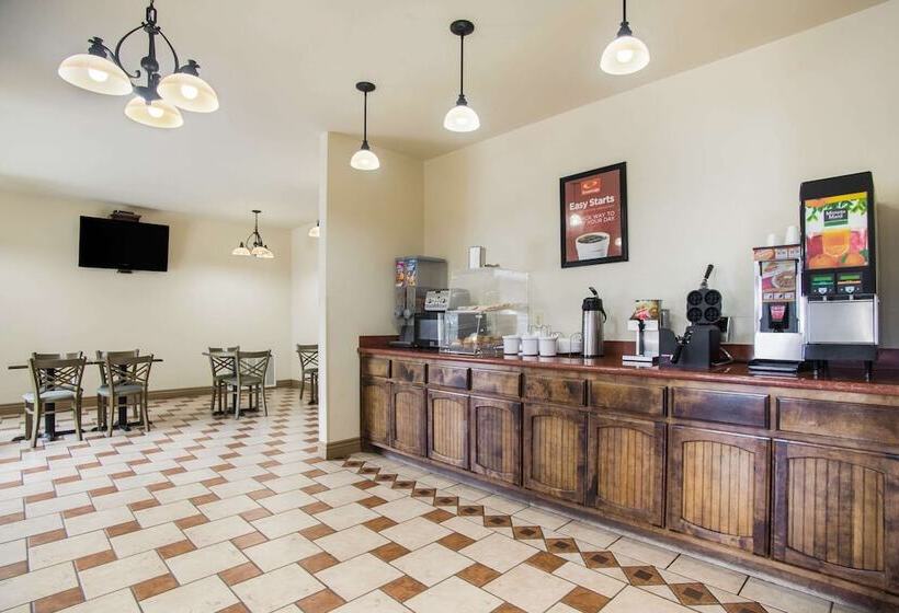 בית מלון כפרי Econo Lodge