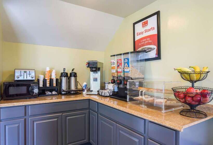 فندق Econo Lodge Gallatin   Metro Nashville